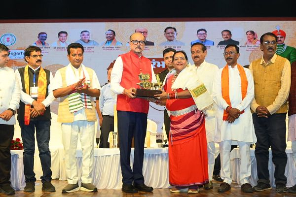 महाराजा चक्रधर सिंह की विरासत को नई पीढ़ी तक पहुंचा रहा चक्रधर समारोह: राज्यपाल डेका