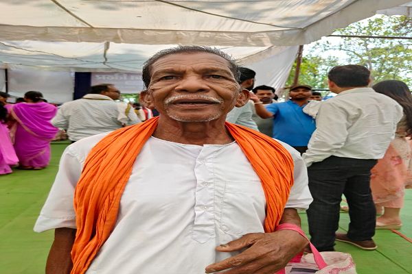 गरियाबंद : सेवा संकल्प अभियान-2026 : सेवा संकल्प अभियान से ग्रामीणों को मिल रहा सुशासन का लाभ