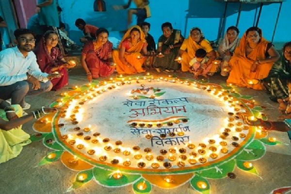 आशीर्वाद के दीयों से जगमग हुआ राजनांदगांव जिला