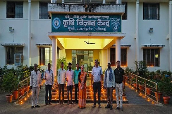 200 दीपों से जगमगाया कृषि विज्ञान केन्द्र सुरगी