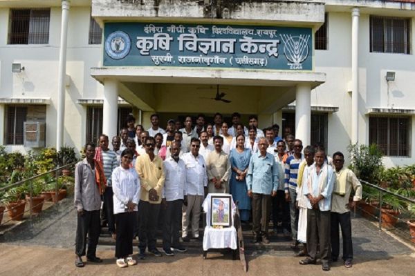 भगवान बलराम जयंती पर कृषि विज्ञान केंद्र सुरगी में किसान दिवस का हुआ आयोजित
