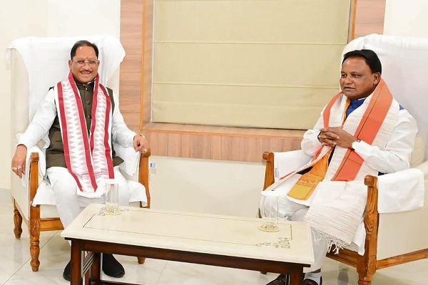 मुख्यमंत्री श्री विष्णु देव साय ने ओडिशा के मुख्यमंत्री श्री मोहन चरण माझी से की सौजन्य भेंट