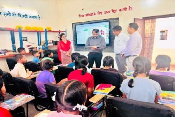संभाग स्तरीय खेलकूद प्रतियोगिता की तैयारियों का कलेक्टर ने लिया जायजा