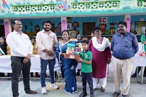 &lsquo;मेरे सपनों का भारत&rsquo; कार्यक्रम में बच्चों की रचनात्मक प्रतिभा ने मोहा मन