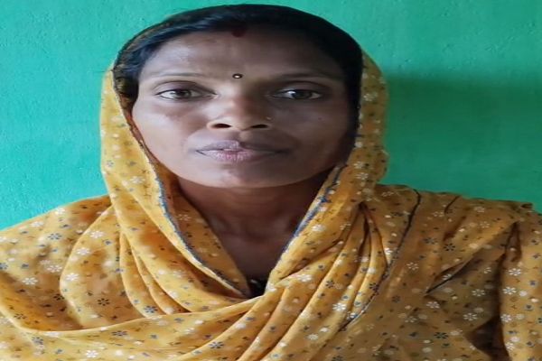 सेवा की कहानी : दूसरी संतान बालिका होने पर रामकली को मिला 6 हजार रुपये का लाभ