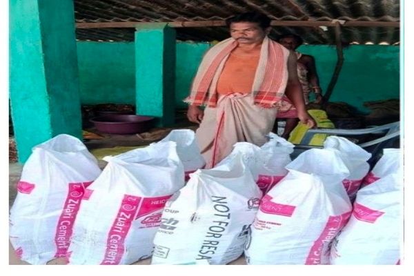 इमली चपाती निर्माण से बदली बस्तर के किसान डमरू कश्यप की तकदीर