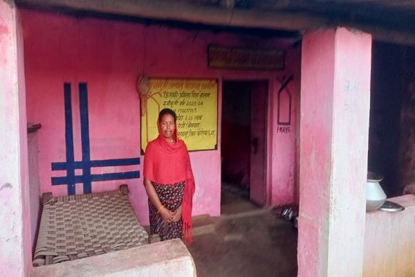 &rsquo;सेवा की कहानी&rsquo; : कठिन रहा है टूटे परिवार से अपने मकान तक प्रमिला का सफर
