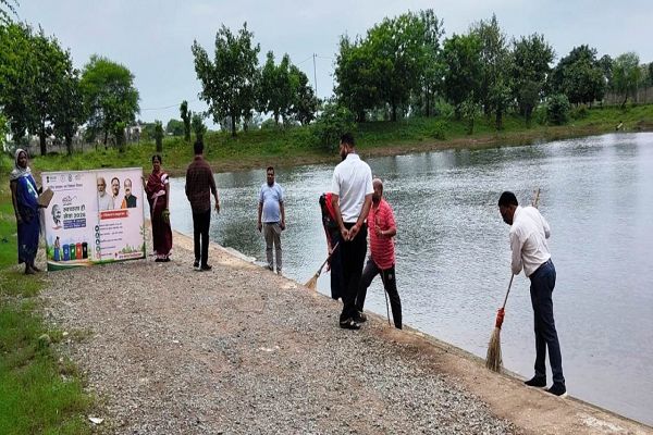 सेवा मेरा योगदान&rsquo; में जनभागीदारी से संवरे जल स्रोत, श्रमदान कर दिया स्वच्छता का संदेश