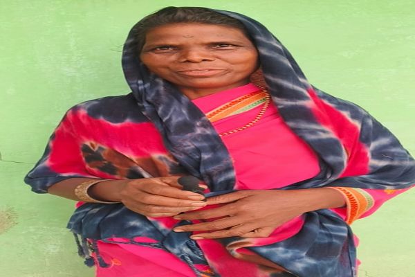 अब बारिश नहीं, खुशियां दस्तक देती हैं सरिता बैगा के घर