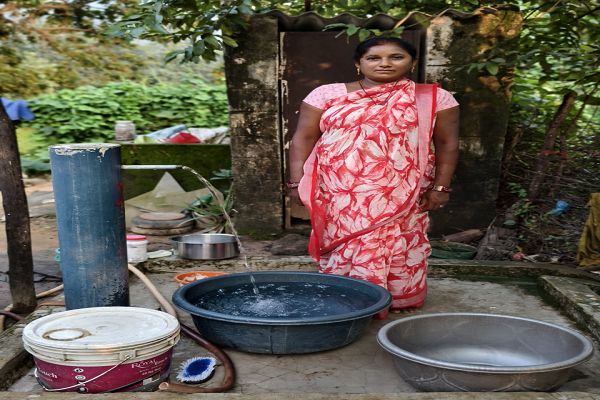 हैण्डपम्प की कतार से घर के नल तक पहुंचा पानी, बृंदा महंत के जीवन में आई सहजता