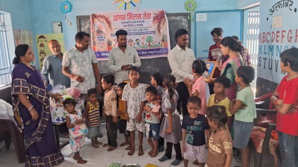 आंगनबाड़ी मिलन समारोह ग्राम सांकरा  में धूमधाम से संपन्न