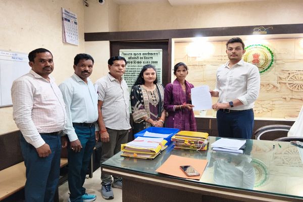 सेवा की कहानी : माता-पिता का साया छिना, तो जिम्मेदारियों ने थामा हाथ