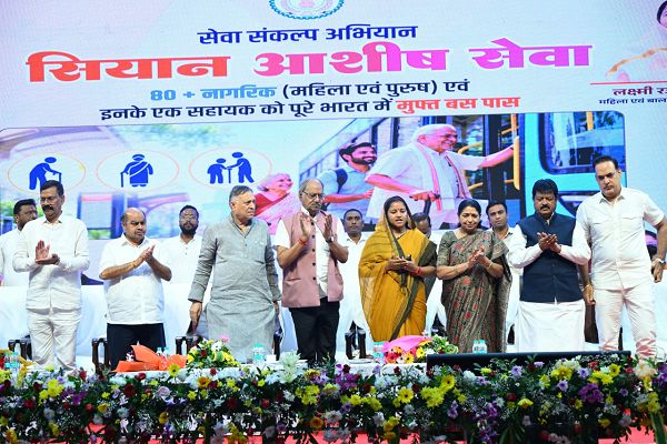 वरिष्ठजनों का अनुभव हमारी शक्ति और उनकी गरिमा हमारी जिम्मेदारी : मंत्री श्रीमती लक्ष्मी राजवाड़े