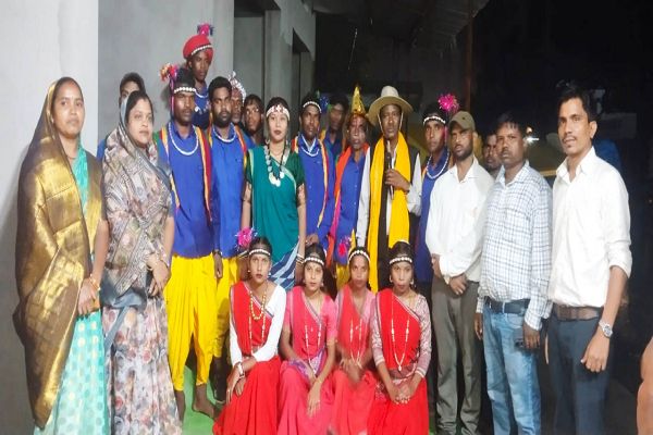 सेवा संकल्प अभियान के तहत ग्राम बरबसपुर में &lsquo;नमो सेवा गाथा&rsquo; की आकर्षक प्रस्तुति