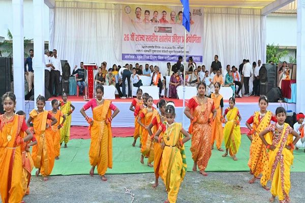  खिलाड़ी तनावमुक्त और अनुशासित होकर खेल भावना के साथ मैदान में उतरे - मंत्री श्री टंक राम वर्मा