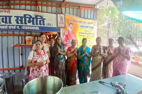  *माँ कामाख्या धर्मादा ट्रस्ट के द्वारा विशाल भंडारा का आयोजन किया गया*....
