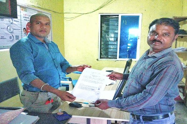 सेवा संकल्प अभियान: सेवा की कहानी : सेवा सेतु से आसान हुई प्रमाण पत्र की राह, हीरालाल को दोनों बच्चों के आय, जाति और निवास प्रमाण पत्र मिले सहजता से