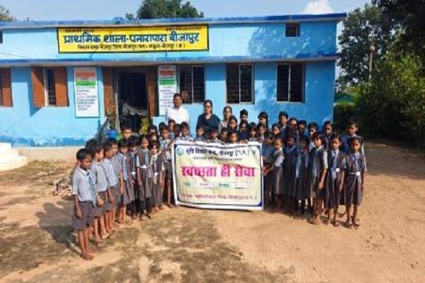 स्वच्छता में सहभागिता का संदेश लेकर गांवों और स्कूलों तक पहुंचा कृषि विज्ञान केन्द्र