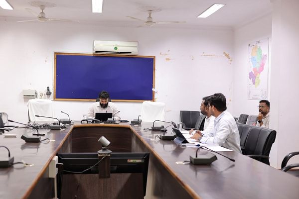 कलेक्टर ने एग्रीस्टैक व डिजिटल क्रॉप सर्वे के कार्यों में तेजी लाने के निर्देश