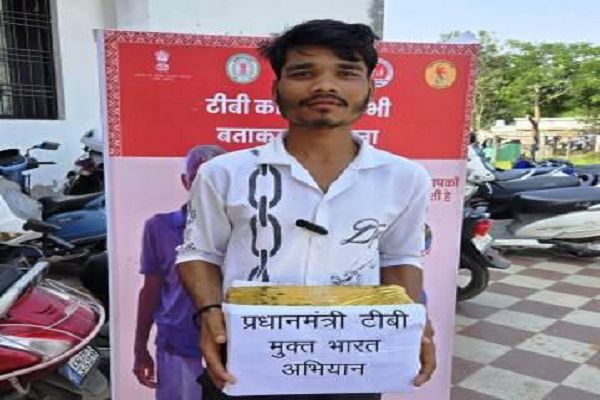 आयुष्मान कार्ड से आशीष को मिला निःशुल्क उपचार, पोषण सहायता से नीलमणि को मिला संबल