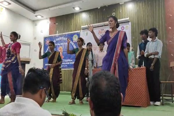 सेवा संकल्प अभियान के तहत शासकीय महाविद्यालय केशकाल में नुक्कड़ नाटक का आयोजन