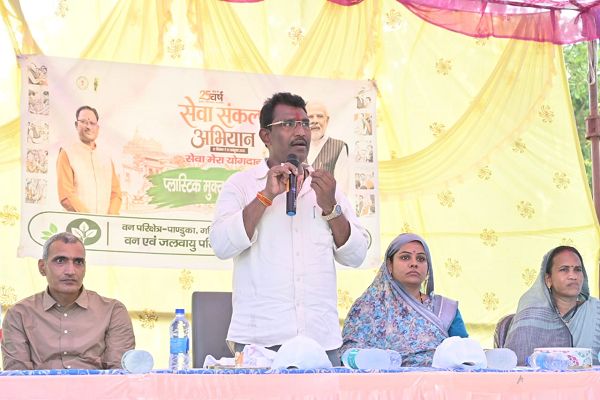  *जतमई धाम को प्लास्टिक मुक्त बनाने विधायक, कलेक्टर  सहित नागरिकों ने किया श्रमदान*