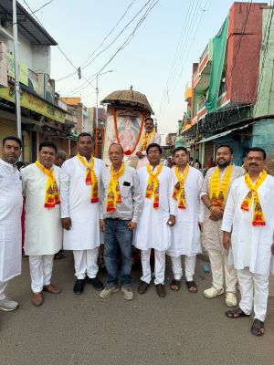  महाराजा अग्रसेन जयंती पर अग्रवाल समाज ने निकाली भव्य शोभायात्रा   धूमधाम से मनाई जा रही जयंती, प्रतिदिन आयोजित हो रहे विविध कार्यक्रम