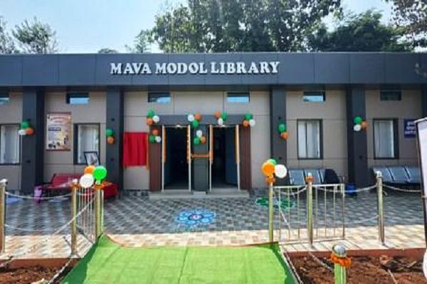 नक्सल प्रभावित कोयलीबेड़ा में शिक्षा की नई अलख, मावा मोदोल लाइब्रेरी से युवाओं को मिलेगी सफलता की नई उड़ान