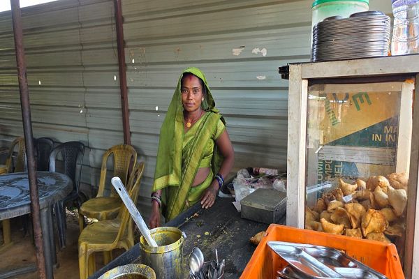 सेवा संकल्प अभियान-2026: सेवा की कहानी : कभी व्यवसाय शुरू करने के लिए नहीं थी पूंजी, आज होटल संचालन से आत्मनिर्भर बनीं लखपति दीदी सूरज यादव