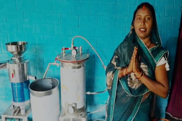 सोया पनीर निर्माण से आत्मनिर्भरता की नई इबारत लिख रहीं बद्रिका पारस चन्द्रा