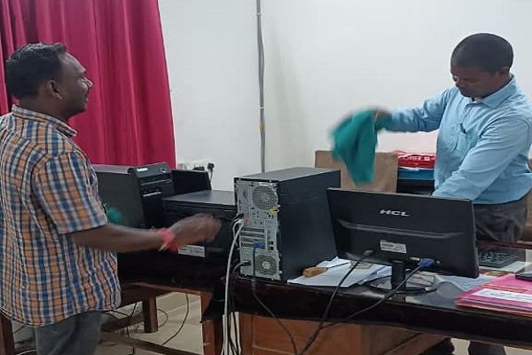  सेवा संकल्प अभियान : जगदलपुर के शासकीय कार्यालयों और चिकित्सालयों में चला व्यापक स्वच्छता अभियान