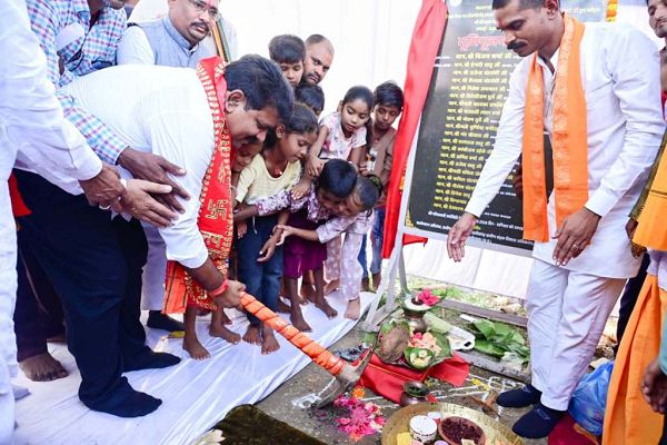 कबीरधाम के तीन गांवों में बनेगा गौरव पथ, विजय शर्मा ने किया भूमिपूजन
