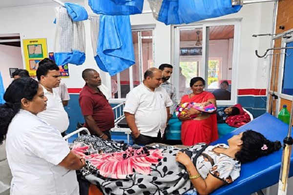 सीएमएचओ ने बिलाईगढ़ और पवनी के स्वास्थ्य केंद्रों का किया निरीक्षण