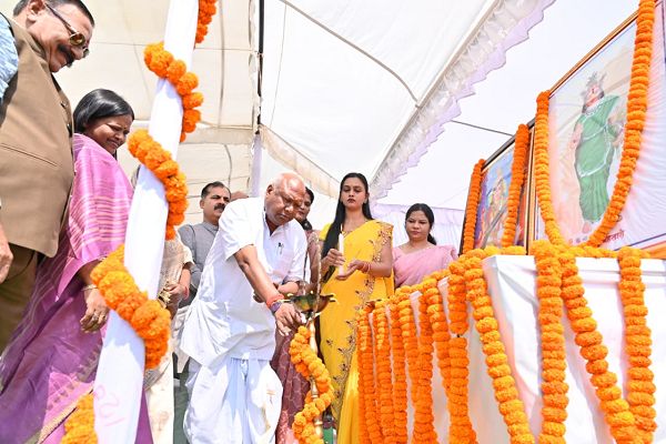  अम्बिकापुर में 26वीं राज्य स्तरीय शालेय क्रीड़ा प्रतियोगिता का भव्य शुभारंभ, पांच संभागों के 595 खिलाड़ी दिखाएंगे अपनी प्रतिभा