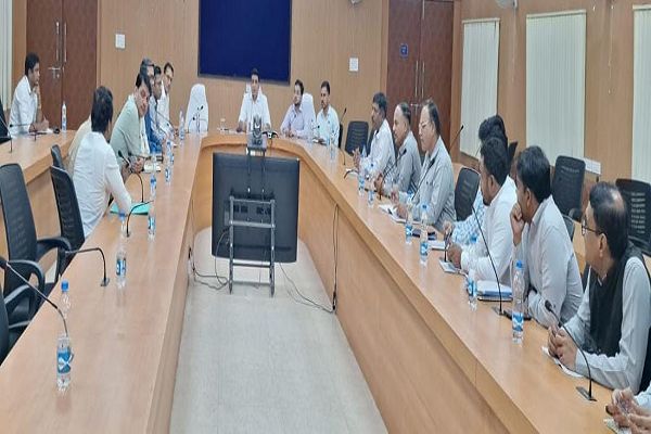 एसईसीएल परियोजनाओं में भूमि अधिग्रहण, मुआवजा, पुनर्वास और मूलभूत सुविधाओं की समीक्षा
