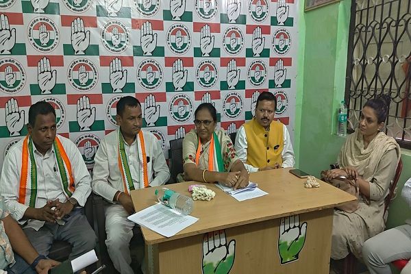  वोट बचाओ&ndash;देश बचाओ अभियान को लेकर कांग्रेस की प्रेस कॉन्फ्रेंस, चुनावी पारदर्शिता पर उठाए सवाल
