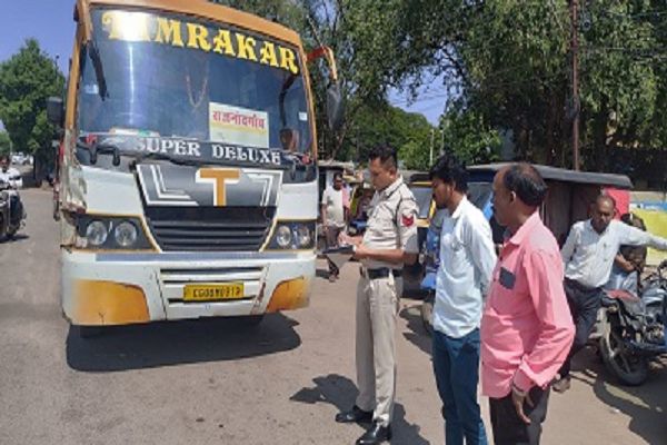 सड़क सुरक्षा के मद्देनजर यात्री बसों की सघन जांच