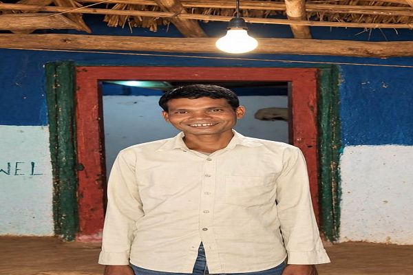  ग्रिड कनेक्टिविटी से ग्राम तुमड़ादाह में पहुंची बिजली, 15 विद्युत कनेक्शनों से रोशन हुए घर