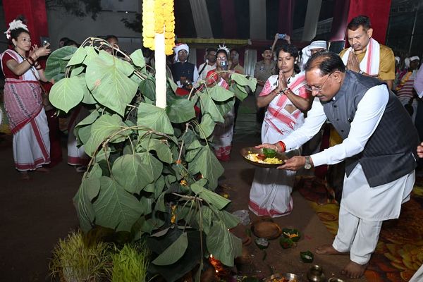 करम परब हमारी समृद्ध जनजातीय संस्कृति और पूर्वजों की अमूल्य धरोहर : विष्णु देव साय