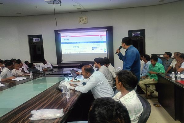 सेवा सेतु पोर्टल की 600 से अधिक सेवाओं के संचालन को लेकर ऑपरेटरों को दिया गया प्रशिक्षण