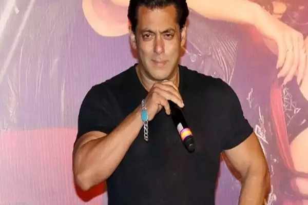 Salman Khan को किसने गिफ्ट किया था फिरोजा ब्रेसलेट, एक्टर ने बताया अब तक कैसे करता आ रहा है उनकी मदद