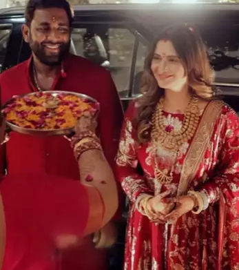गोविंदा की भांजी का मायके में हुआ जोरदार स्वागत, लाल जोड़े में पहुंचीं आरती तो बजने लगे ढोल-ताशे, हुई आतिशबाजी