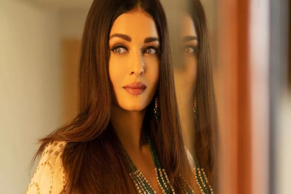 Aishwarya Rai इंस्टाग्राम पर करती हैं सिर्फ एक इंसान को फॉलो, क्या आपको पता है उनका नाम?