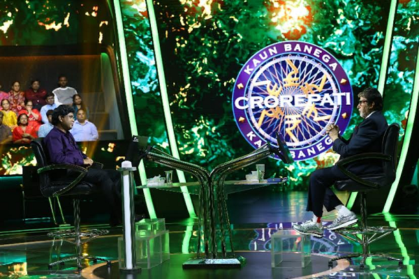KBC 16: अमिताभ ने बताया अभिषेक क्या पसंद है कानपुर का
