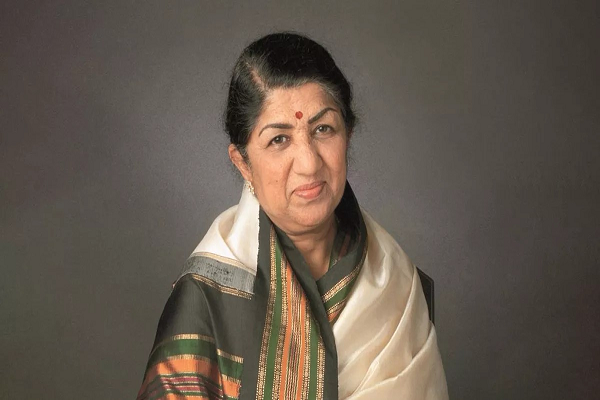 Lata Mangeshkar की पुण्यतिथि आज, गायक पिता से छुपकर करती थीं रियाज, कभी जहर देकर मारने की भी हुई थी कोशिश &hellip;