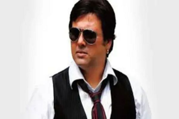 फिल्म स्टार गोविंदा को गोली लगी, ICU में भर्ती, रिवॉल्वर साफ करते वक्त हादसा