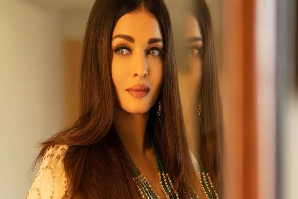 Aishwarya Rai इंस्टाग्राम पर करती हैं सिर्फ एक इंसान को फॉलो, क्या आपको पता है उनका नाम?