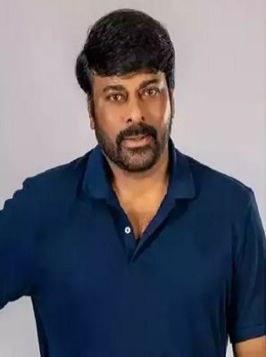 चिरंजीवी को फिल्म इंडस्ट्री में हुए 50 साल तो शेयर की जवानी की तस्वीर, लेते थे अमिताभ बच्चन से भी ज्यादा फीस
