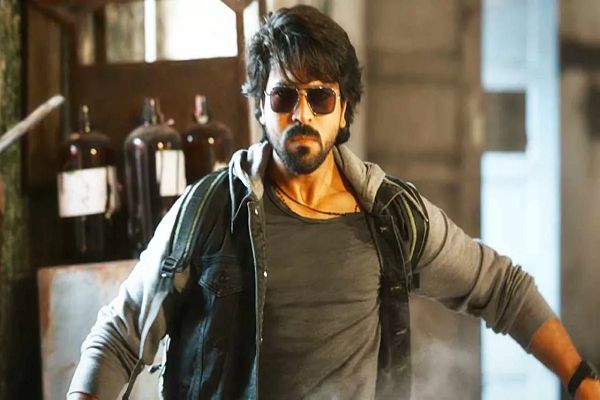 OTT पर रिलीज होने जा रही गेम चेंजर, Ram Charan और Kiara Advani की फिल्म के पास आखिरी मौका