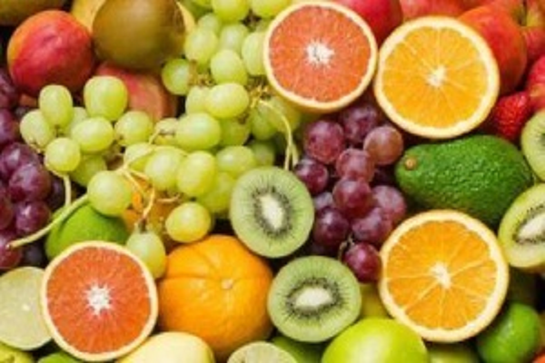 गर्मी में कौन से फल खाएं हाई यूरिक एसिड वाले मरीज